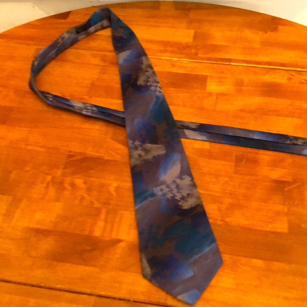 Beautiful Vintage Tie
